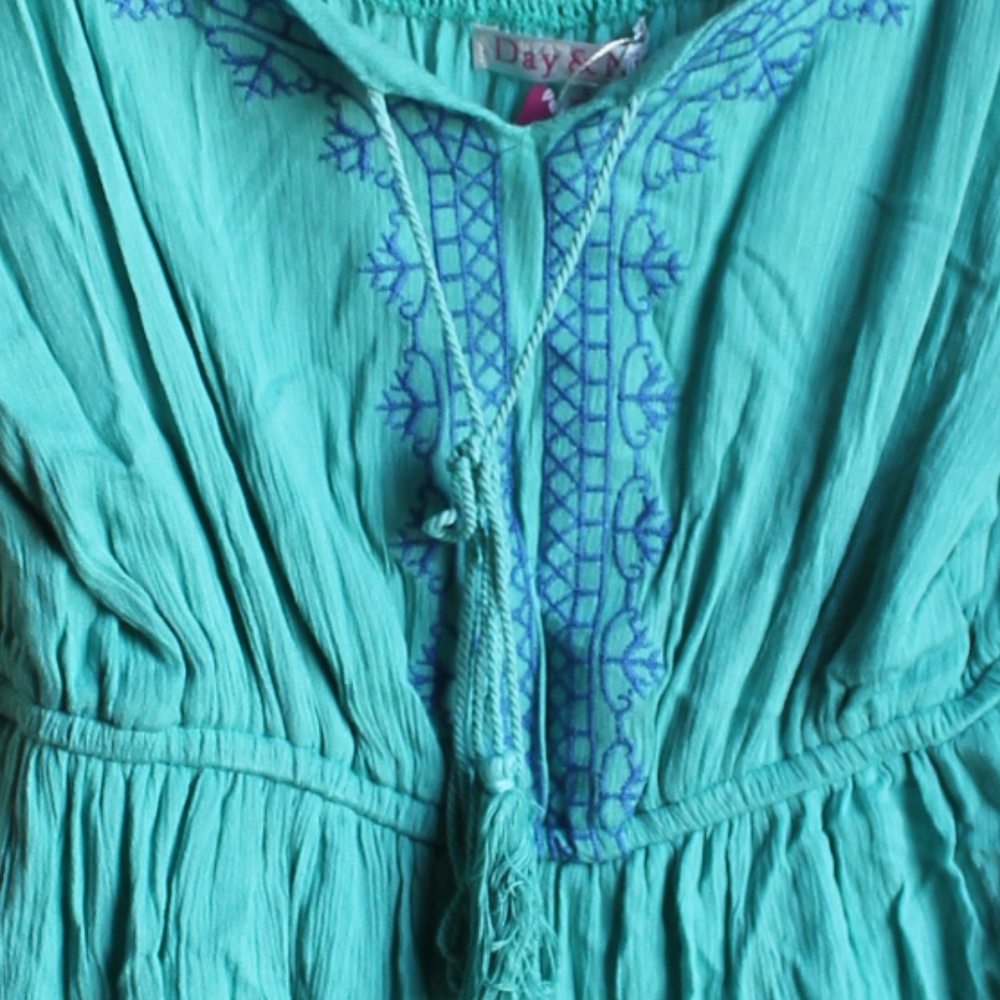 NWT - Romper - Picture 4 of 4